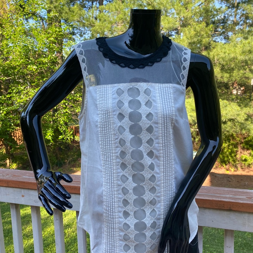 Esley Lace Sleeveless Top